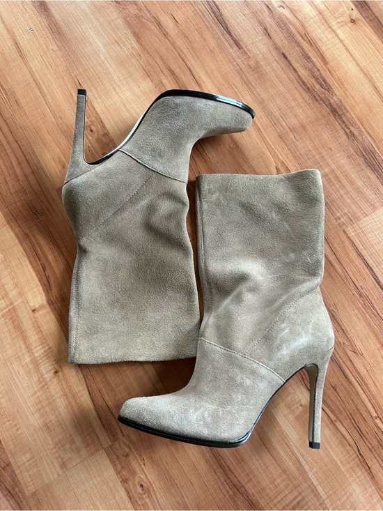 BCBGeneration Shoes - BCBGeneration Women’s Ankle Boots in Suede Beige Tan Women’s Size 7.5 Feminine